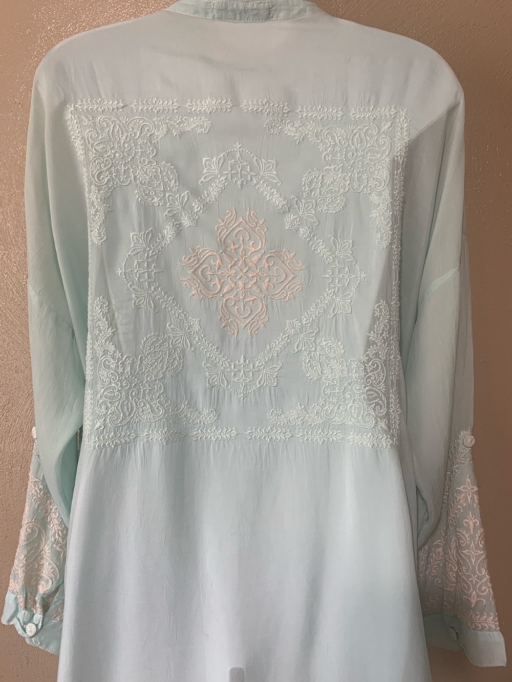 Johnny Was size M Mint Green Embroidered Collar Blouse - Picture 7 of 11